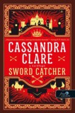 Könyvmolyképző Kiadó Kft. Cassandra Clare: Sword Catcher - Kardfogó - könyv