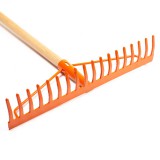 18 fogú erősített gereblye nyéllel