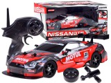 2,4 GHz-es Távirányítós Licence Nissan GTR RC Kisautó-4 db. Cserélhető Pótkerékkel