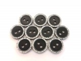 2 lyukas fekete inggomb ezüst szegéllyel - 13 mm