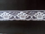 6 cm széles nagy virágos műszál csipke nem rugalmas