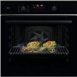 AEG TU5PB431SB SurroundCook 5000 sütő pirolitikus tisztítással fekete