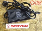 Akkumulátor töltő kínai motorokhoz 3ágas csatlakozóval