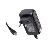 Akyga AK-TB-06 áramátalakító és inverter Beltéri 0,3 W Fekete