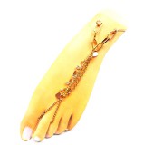 Arany színű bokalánc kristályokkal és medálokkal