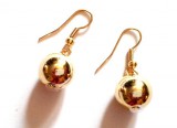 Arany színű gömb fülbevaló