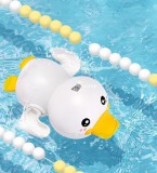 Aranyos, úszkáló fürdőjáték Sárga kacsa – Gyerekeknek szórakoztató vízi játék