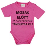 Asti Rövid ujjú baba body "Mosás előtt a kisgyereket távolítsa el!" felirattal