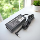ASUS/FUJITSU/TOSHIBA laptop töltő adapter - 65W (20V 3.25A csatlakozó átmérő: 5,5mm/2,5mm) - UTÁNGYÁRTOTT
