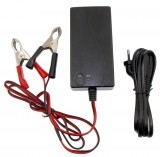 AVC Akkumulátor töltő 12V 1,8A