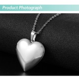 AZIZ Gravírozható nemesacél szív alakú képtartó medál és lánc, ezüst színben