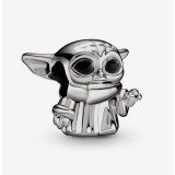 Baby Yoda Pandora stílusú medál