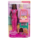 Barbie barna hajú gyerekorvos karrierbaba játékszett - Mattel