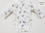 Bembi újszülött kislány fehér body,színes mintával-holidays felirattal (BD59a)