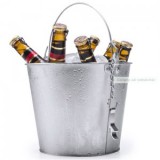 Blake fém palackhűtő üvegnyitóval.