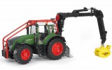 BRUDER Fendt 936 Vario erdészeti, rönkrakodóval (03042)