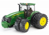 BRUDER John Deere 7930 ikerkerékkel (03052)