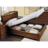 CamelGroup Nostalgia franciaágy keret ágyneműtartóval, hajlított oldallal, íves fejvégű fémbetétes díszráccsal, alacsony lábvéggel - dió