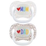 Canpol babies Világító Szilikon szimmetrikus cumi LOVE MUM&DAD 6-18hó 2db