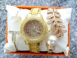 Casa női karóra-ékszer szett dobozban