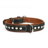 CoLLaR Bőr nyakörv lapos szegecs díszítéssel - 30 - 39cm, 20mm - fekete