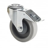 colson Forgó-fékes kerék, horganyzott villába szerelve, prémium PERFORMA tömörgumi futófelület, 80 mm, 150 kg teherbírás, furatos felfogatás
