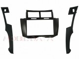 Connects2 Toyota Yaris 2007-2012 dupla DIN autórádió beépítő keret fekete CT24TY30