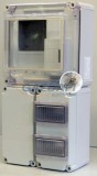 CSATÁRI PLAST PVT EON 3030 FO 2x6 ÁK-AM fogyasztásmérő EM ablakkal, kulcsos zárral kábelfo+elm 12mod, 300x600x170mm, alsó maszkkal