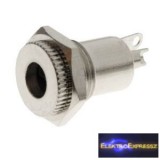 DC táp aljzat 2,1mm/5,5mm