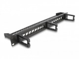 Delock 19 Keystone Patch Panel 16 port 3 kampóval és húzásmentesítő 1U fekete