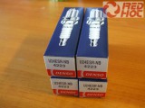 Denso U24ESR-NB / NGK CR8EB