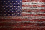 Dimex Vlies Fotótapéta - USA Flag on Wooden Texture - 375x250 cm