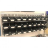 DR Horganyzott Fali Tartó (440X991mm) Színátállásos Mh5 Dobozokkal Vízszintes