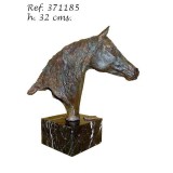 Ebano Lófej bronz szobor