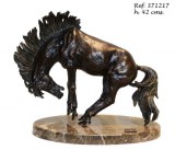 Ebano Megbokrosodott ló bronz szobor