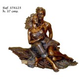 Ebano Sziklán ülő szerelmes pár bronz szobor