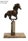 Ebano Ugrató ló bronz szobor