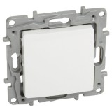 Egypólusú kapcsoló 101 fehér Legrand Niloé