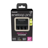 eneloop K-KJ55HCD40E akkumulátor gyorstöltő 4 db 2500mAh AA akkumulátorral