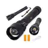 Erős taktikai LED zseblámpa XHP50 zoom USB csatlakozással.