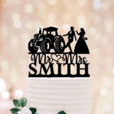 Esküvői tortadísz traktor – névre szóló