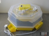 EUROKOMAX Cleo 5 Tojáskeltető gép C5 FHP-A automata forgatóművel, hőmérséklet kijelzővel, páramérővel (csirkekeltető) tojáslámpával