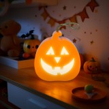 Family Halloween-i LED dekor - tök - RGB LED - 3 x LR1130 - 8,5 x 9 x 4 cm