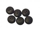 Fekete 2 lyukú műanyag gomb 9 db-os csomagban - 20 mm