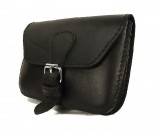 Fekete bőr övtáska, egyfakkos, csatos, fekvő