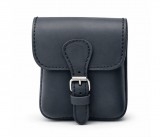 Fekete bőr övtáska, egyfakkos, csatos, kisebb, álló