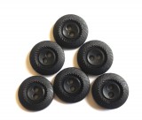 Fekete színű 2 lyukú műanyag divat gomb - 20 mm