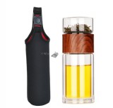 Fekete teásbögre szűrővel, teásüveg formájú