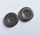 Fémhatású 2 lyukú gomb - 22 mm