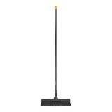 Fiskars Solid™ univerzális kültéri seprű (M) (1025921)